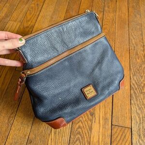 Dooney & Bourke Purse NO STRAP Navy and Tan Pebbled Leather J16733916